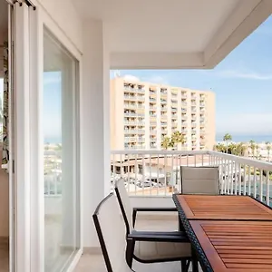 Amplio Con Vistas Al Mar Y Piscina En Benalmádena